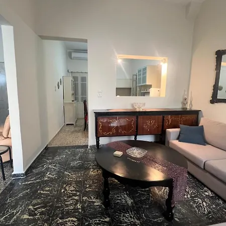 Reina House 度假居 *