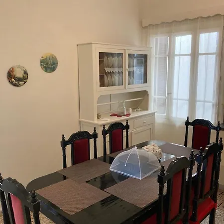 Reina House חאניה