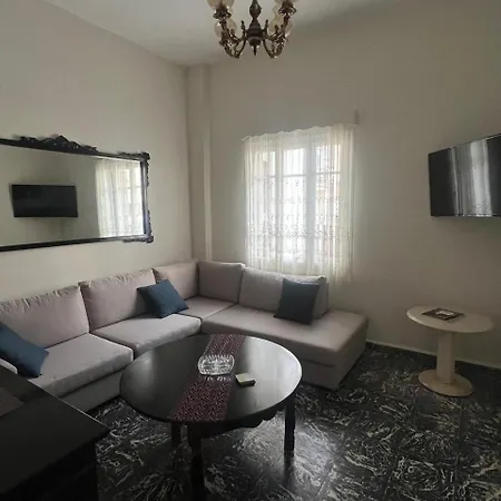 Holiday home Reina House *
